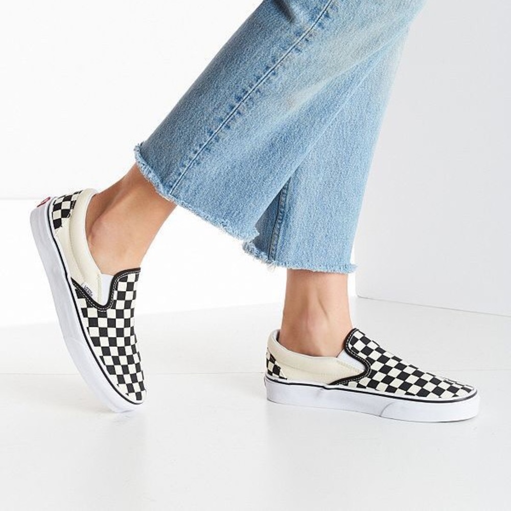 SOLD ⚫️ Checkerboard Vans ⚪️